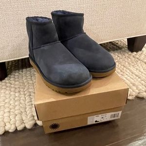 Ugg classic mini boots